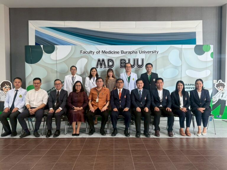 ดูงาน ม.บูรพา 1