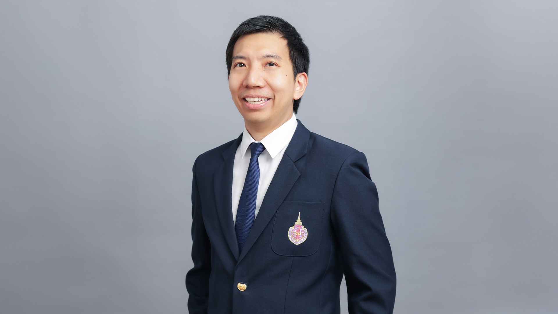 รองศาสตราจารย์อภิชัย วรรธนะพิศิษฐ์ สังกัดสำนักวิชาแพทยศาสตร์ มหาวิทยาลัยวลัยลักษณ์